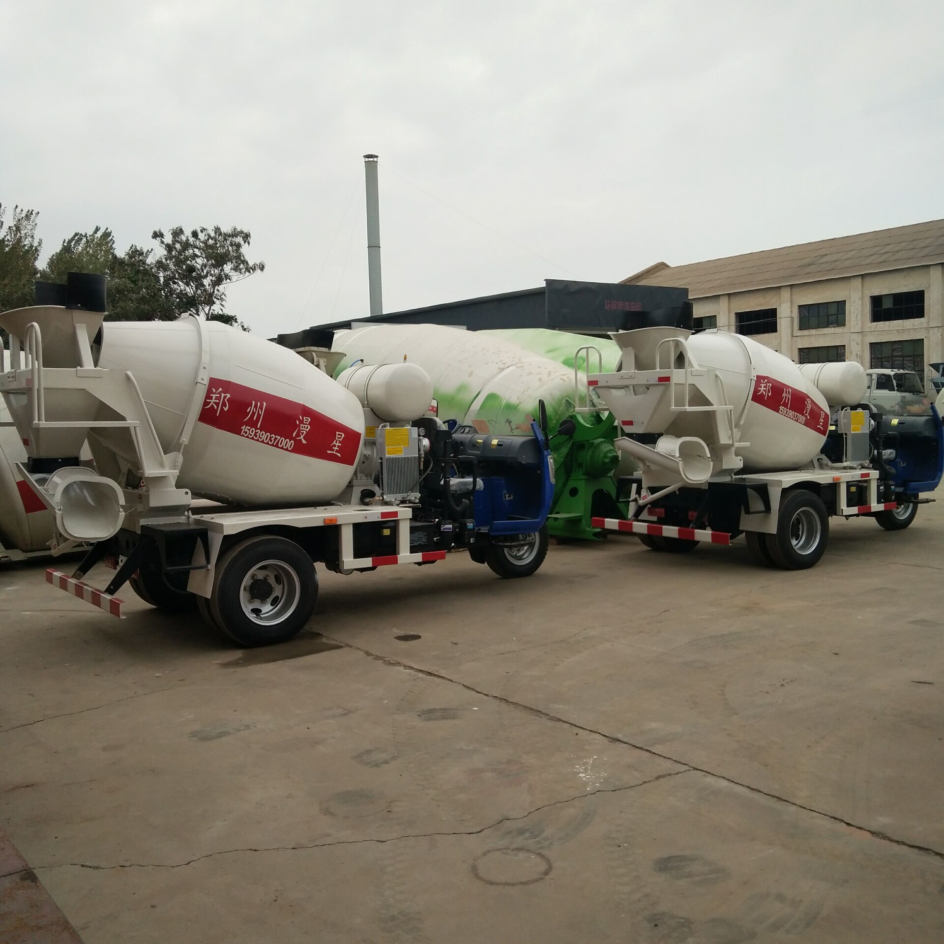 新疆喀什发货改装后的2立方小型海角社区
车