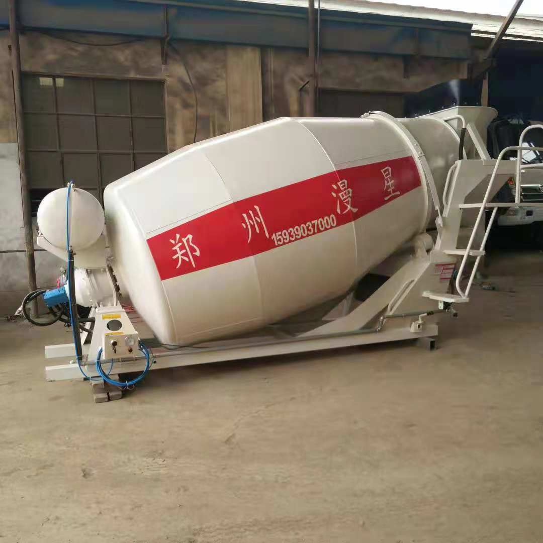 小型海角社区海角社区
车上装