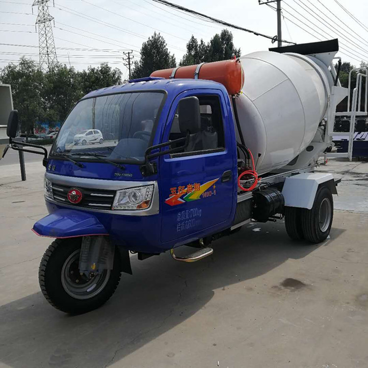 小型水泥海角社区
车