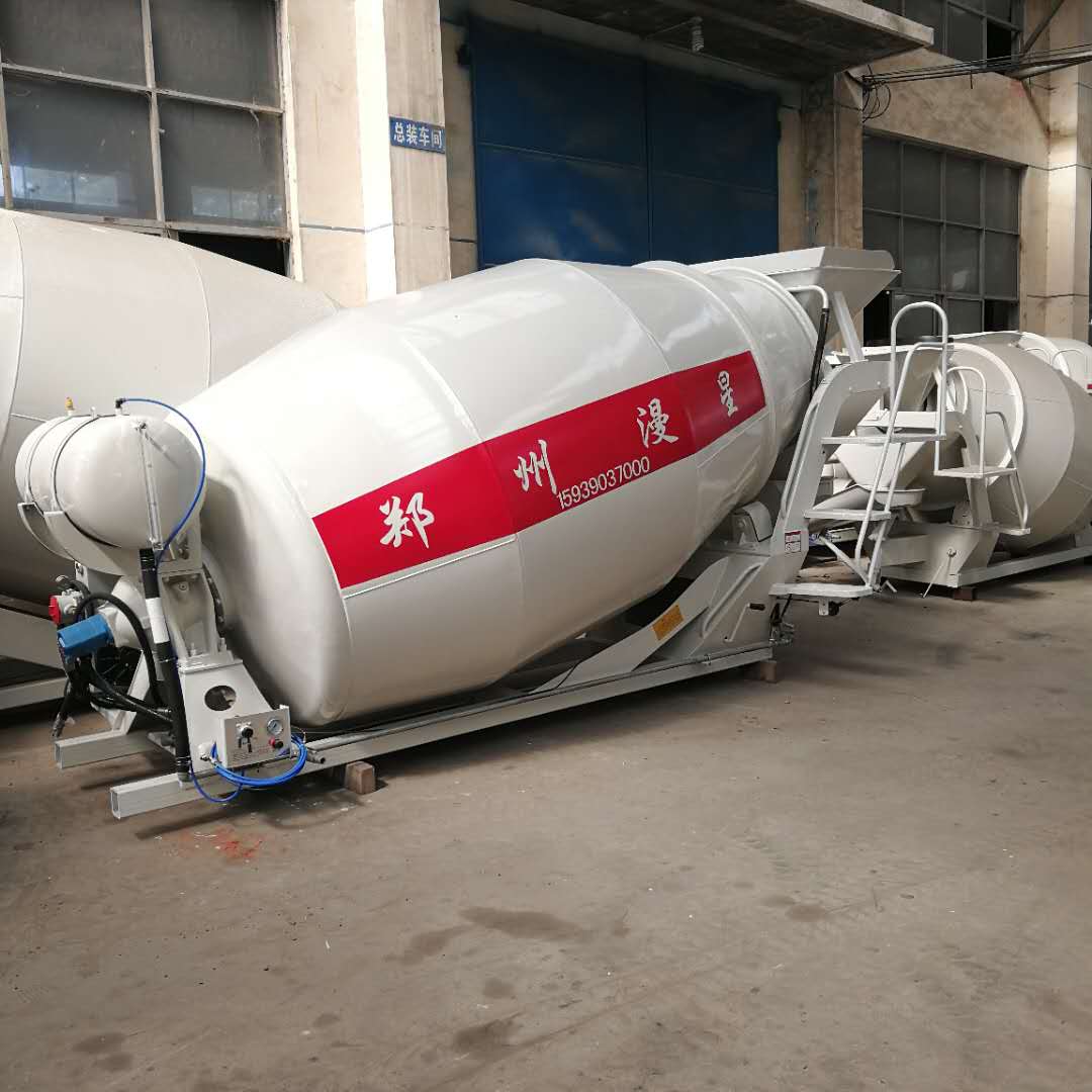 小型海角社区海角社区
车上装